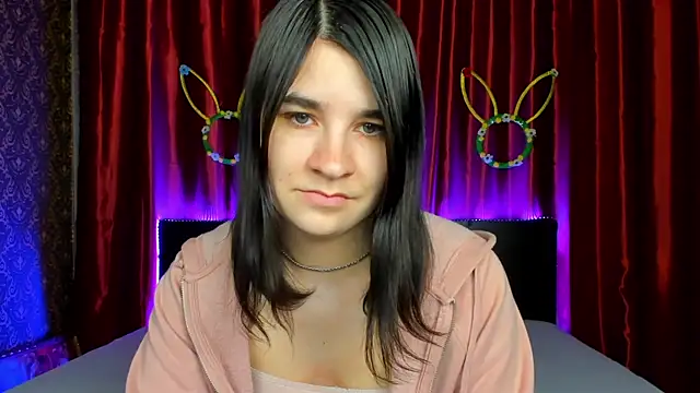  Polly Love  online show from 04-11-26, 07:56