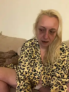 Snapshot of Melinastarr chatting on 02-04-26, 05:35 Melinastarr online show from 02-04-26, 05:35