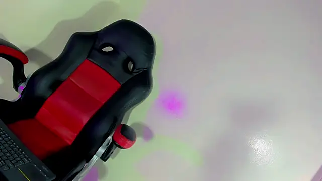 Snapshot of Sabrina_gil_ chatting on 01-21-25, 05:16 Sabrina gil online show from 01-21-25, 05:16