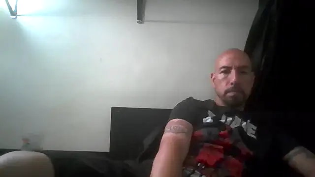 Snapshot of nakedtony81 chatting on 03-13-26, 09:58 nakedtony81 online show from 03-13-26, 09:58