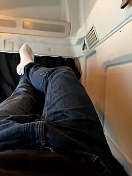 Snapshot of Dan_NFS chatting on 10-02-25, 06:28 Dan NFS online show from 10-02-25, 06:28