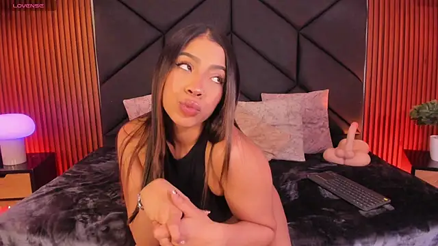 Alejandra Vives online show from 12-22-25, 08:20