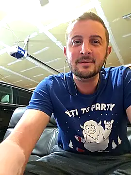 Snapshot of MrMechanic38 chatting on 03-28-26, 12:55 MrMechanic38 online show from 03-28-26, 12:55
