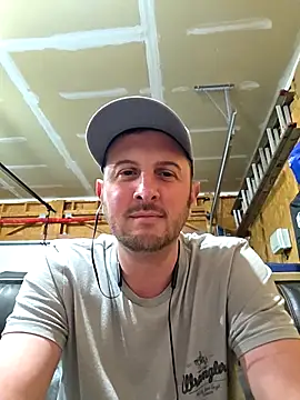 Snapshot of MrMechanic38 chatting on 03-15-26, 06:37 MrMechanic38 online show from 03-15-26, 06:37