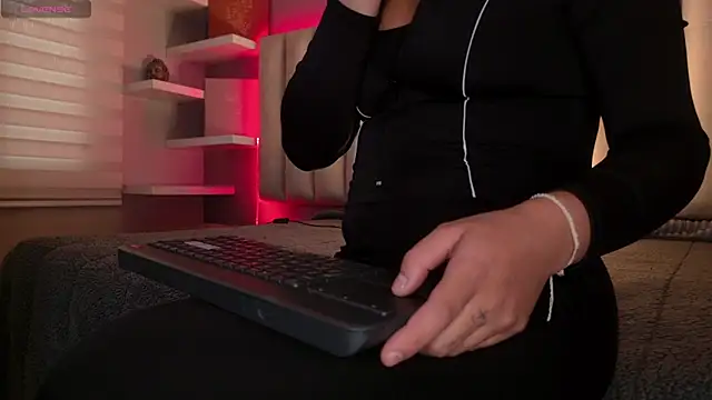 Megan mooree  online show from 07-21-26, 12:50