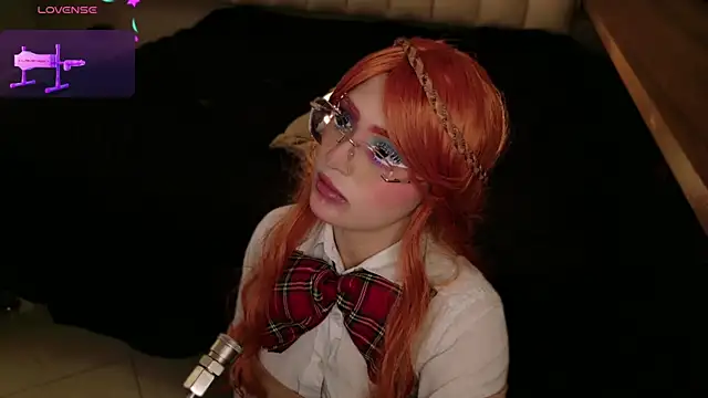 Megan mooree  online show from 10-24-25, 01:32