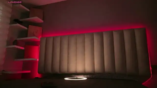 Megan mooree  online show from 06-09-26, 12:50