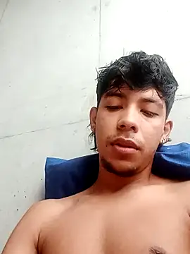 Snapshot of Elputas chatting on 11-03-25, 11:36 Elputas online show from 11-03-25, 11:36