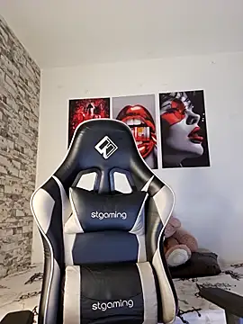 Antonella2 m online show from 12-17-25, 01:05