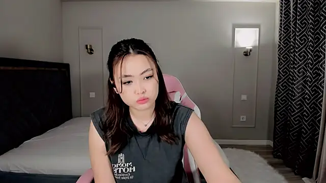 oxxx me online show from 02-15-26, 02:45