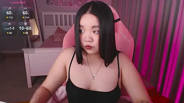 Snapshot of Suzy_Baee chatting on 12-04-24, 12:30 Suzy Baee online show from 12-04-24, 12:30