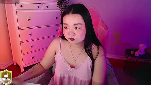 Snapshot of Suzy_Baee chatting on 12-08-24, 12:30 Suzy Baee online show from 12-08-24, 12:30