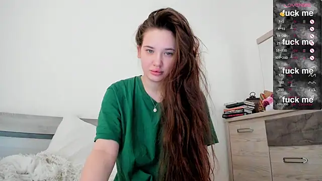 Holly Molii online show from 02-22-25, 05:12
