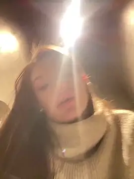Holly Molii online show from 01-19-25, 08:18