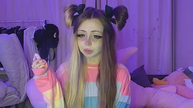 Snapshot of suemeow chatting on 04-12-26, 08:23 suemeow online show from 04-12-26, 08:23