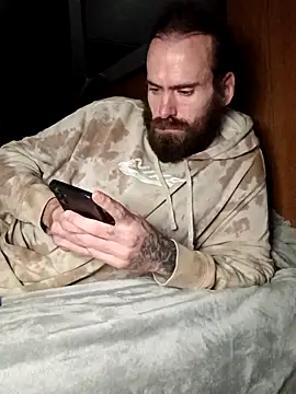 Snapshot of RobStrokes215 chatting on 10-26-25, 09:26 RobStrokes215 online show from 10-26-25, 09:26