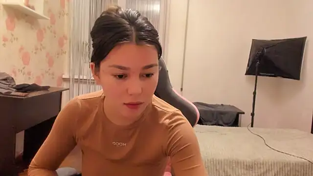 LunaXmii online show from 12-08-24, 01:30