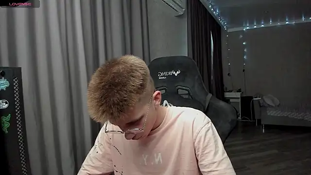 Oscar  xxl online show from 01-10-26, 10:10