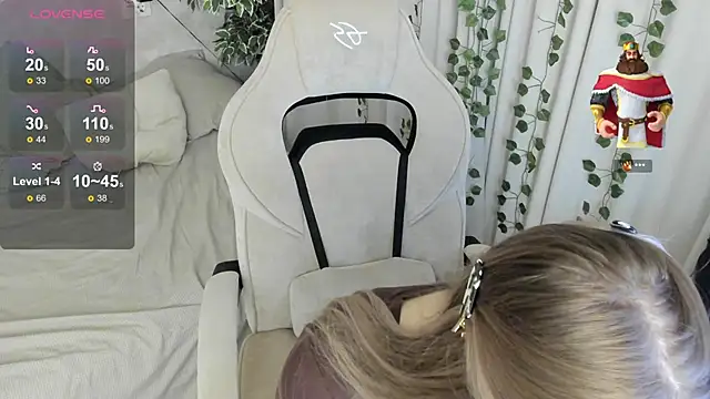 mell milles online show from 10-26-25, 05:13