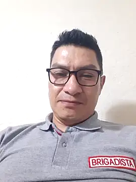 Snapshot of gioarcangel chatting on 12-19-25, 02:26 gioarcangel online show from 12-19-25, 02:26