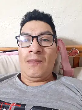 Snapshot of gioarcangel chatting on 12-22-25, 03:06 gioarcangel online show from 12-22-25, 03:06