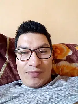 Snapshot of gioarcangel chatting on 02-21-25, 03:01 gioarcangel online show from 02-21-25, 03:01