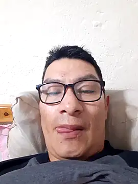 Snapshot of gioarcangel chatting on 02-04-26, 03:23 gioarcangel online show from 02-04-26, 03:23