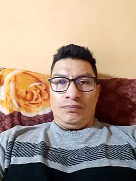 Snapshot of gioarcangel chatting on 02-05-25, 01:58 gioarcangel online show from 02-05-25, 01:58