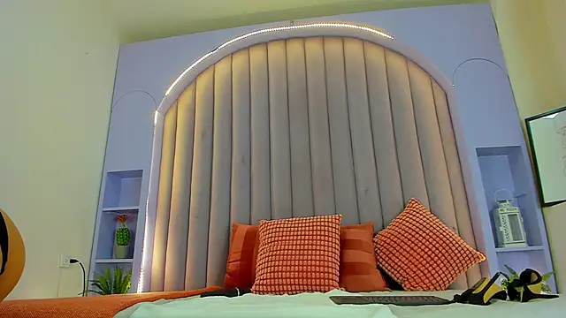 JaylaScott   online show from 10-19-25, 11:35