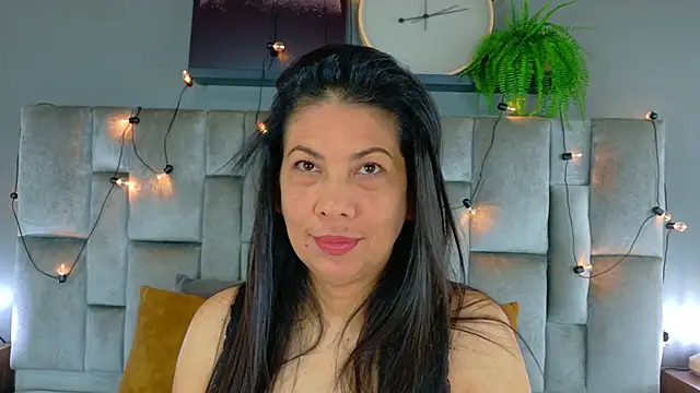 Snapshot of JaylaScott__ chatting on 04-18-26, 11:45 JaylaScott online show from 04-18-26, 11:45