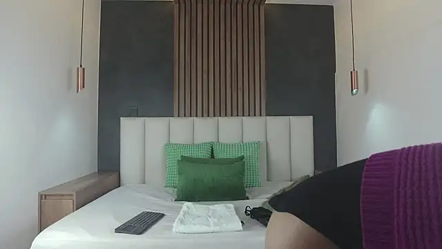 JaylaScott   online show from 09-22-25, 11:49