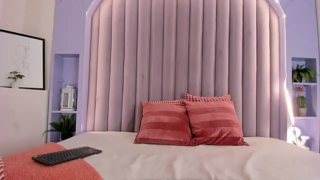 Snapshot of JaylaScott__ chatting on 03-20-26, 11:44 JaylaScott online show from 03-20-26, 11:44