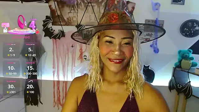 Snapshot of NatashaDormat chatting on 10-08-25, 01:01 NatashaDormat online show from 10-08-25, 01:01