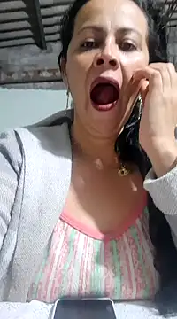 Snapshot of Roussexy_ chatting on 12-28-24, 03:58 Roussexy online show from 12-28-24, 03:58