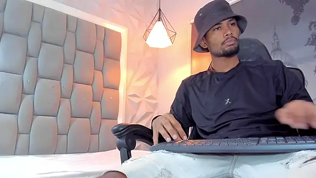 Snapshot of jiren_xboy chatting on 01-10-25, 04:44 jiren xboy online show from 01-10-25, 04:44