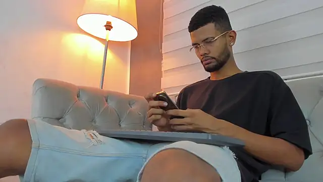 Snapshot of jiren_xboy chatting on 12-17-24, 01:27 jiren xboy online show from 12-17-24, 01:27