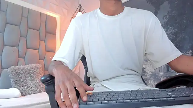 Snapshot of jiren_xboy chatting on 01-12-25, 07:31 jiren xboy online show from 01-12-25, 07:31