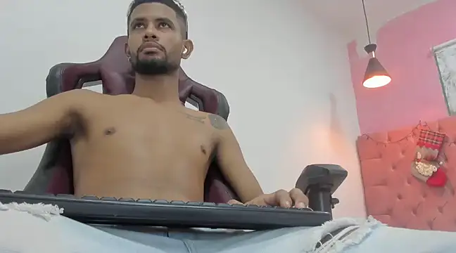 Snapshot of jiren_xboy chatting on 12-11-24, 08:15 jiren xboy online show from 12-11-24, 08:15