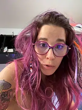 Snapshot of MagdalenaMedusa chatting on 10-31-25, 01:08 MagdalenaMedusa online show from 10-31-25, 01:08