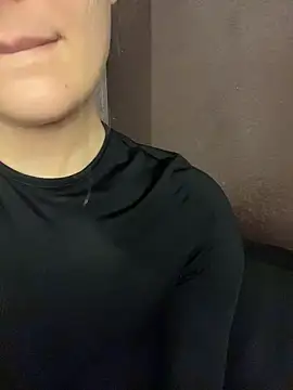 Snapshot of Alisa_Rise chatting on 02-13-26, 02:50 Alisa Rise online show from 02-13-26, 02:50