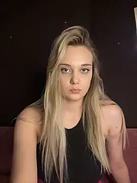 Snapshot of Alisa_Rise chatting on 12-28-24, 12:57 Alisa Rise online show from 12-28-24, 12:57