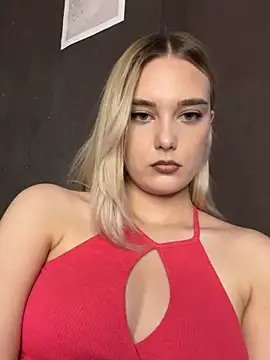 Snapshot of Alisa_Rise chatting on 10-05-25, 12:40 Alisa Rise online show from 10-05-25, 12:40