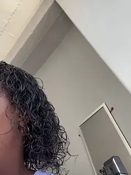 Curveysinaa online show from 02-12-26, 06:02