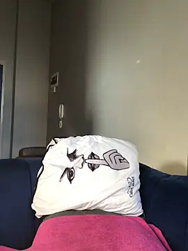 Curveysinaa online show from 04-02-26, 06:09