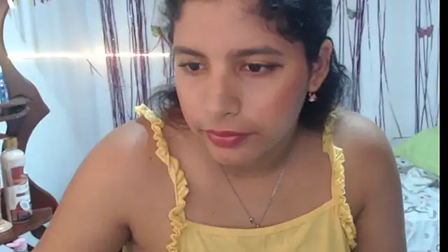 Snapshot of sexyhot20xxx chatting on 05-06-26, 06:28 sexyhot20xxx online show from 05-06-26, 06:28