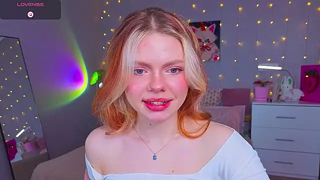 Red  Candy online show from 04-12-26, 11:02