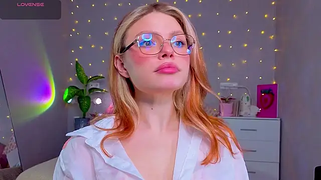 Red  Candy online show from 04-15-26, 12:21