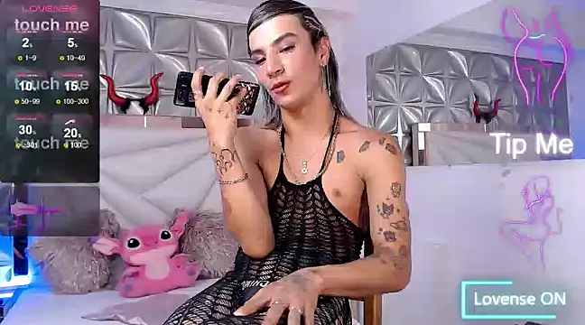 Snapshot of georgie_latin99 chatting on 02-25-25, 07:38 georgie latin99 online show from 02-25-25, 07:38