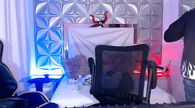 Snapshot of georgie_latin99 chatting on 02-28-25, 11:47 georgie latin99 online show from 02-28-25, 11:47