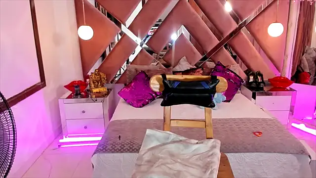 georgie latin99 online show from 11-18-25, 04:43